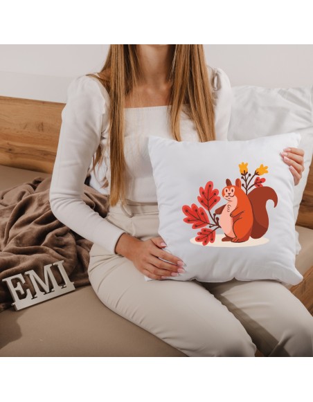 dekorativny_vankus_s_potlacou_emi