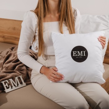 dekorativny_vankus_emi
