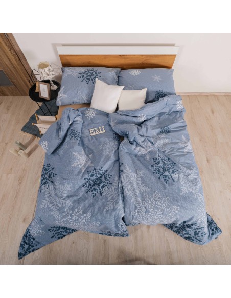 vianocne_obliecky_hollis_emi