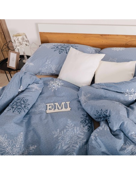 vianocne_obliecky_hollis_emi