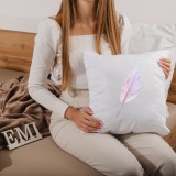 dekorativny_vankus_s_potlacou_emi