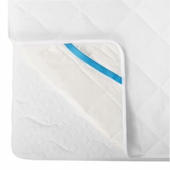 chranic_detskeho_matraca_na_postel