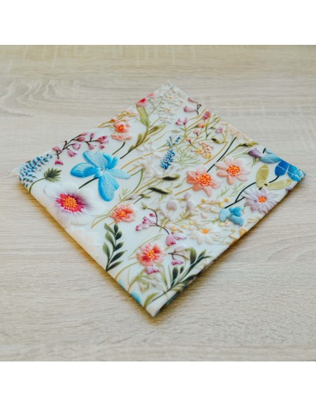 obrus_s_kvetmi_aurelin_na_stol