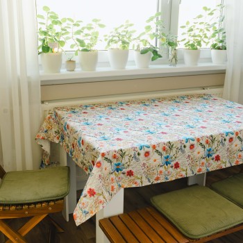 farebny_kvetinovy_obrus_aurelin