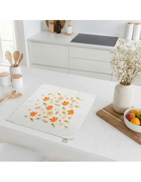 biely_damaskovy_obrus_emi