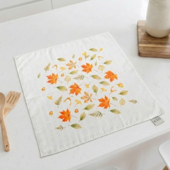 biely_damaskovy_obrus_emi