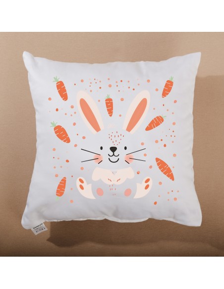 biely_dekorativny_vankus_emi