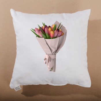 biely_dekorativny_vankus_emi