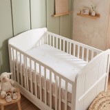 biela_nepremokava_plachta_bamboo_emi_na_manzelskej_posteli