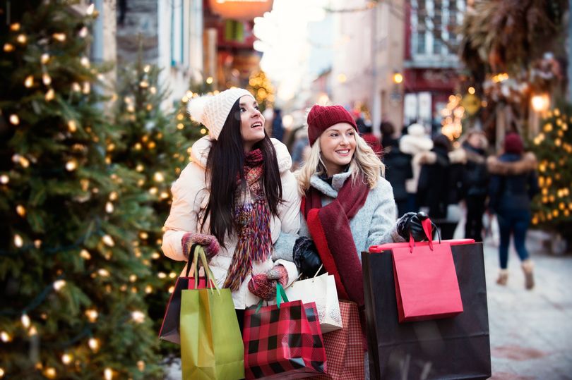 Ženy na vianočných nákupoch