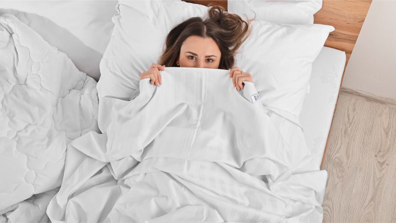 damaskova_postelna_plachta_biela_emi