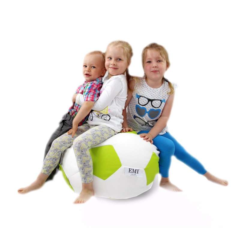 sedaci vak futbalova lopta bielolimetkova