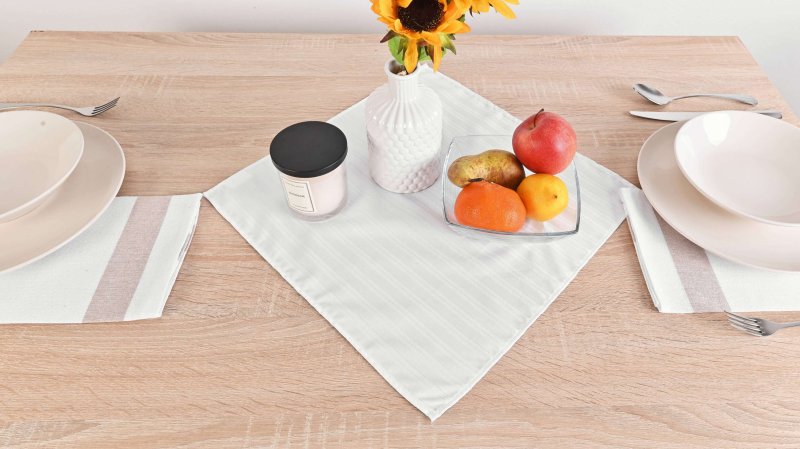 damaskovy_biely_obrus_emi