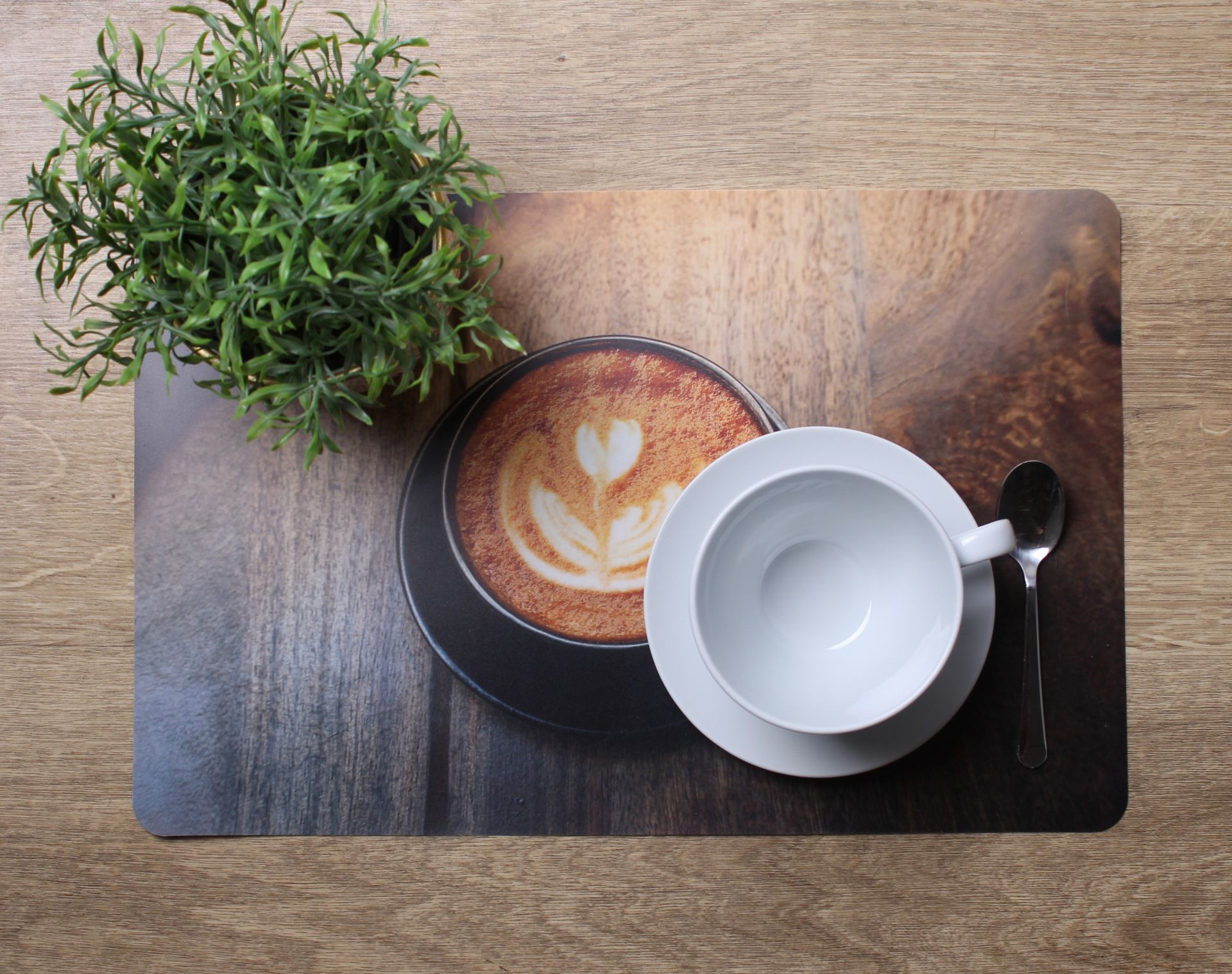 podlozka_pod_tanier_kona