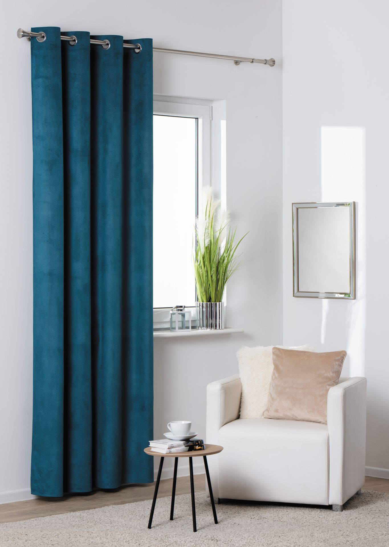 dekoracny_zaves_petrolejovy