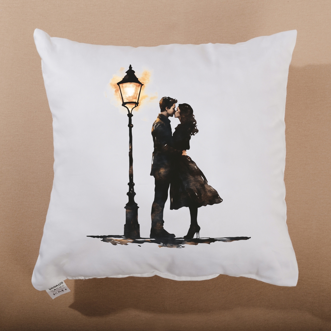 dekorativny_vankus_night_emi