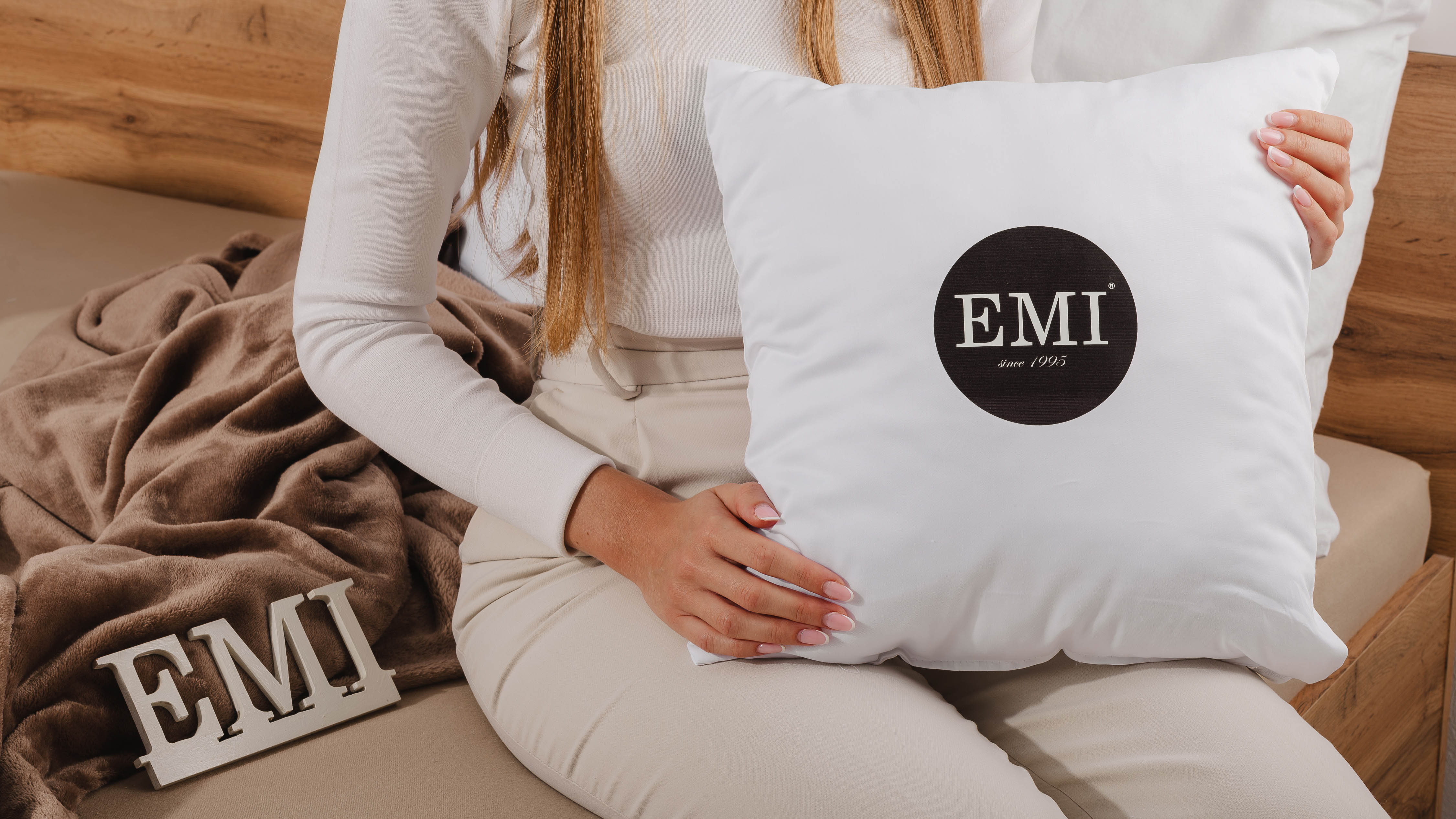vankus_s_vlastnym_logom_emi